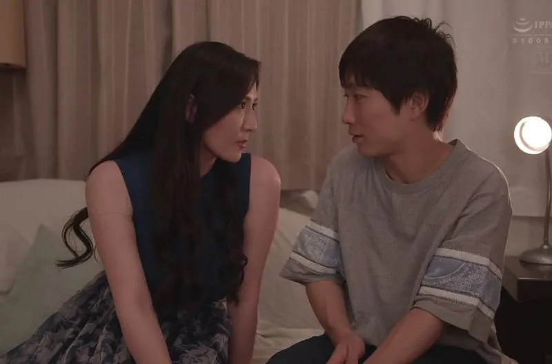 Gã chồng lạnh nhạt, cô vợ uống rượu rồi "đi ngoài" với cậu sinh viên trẻ